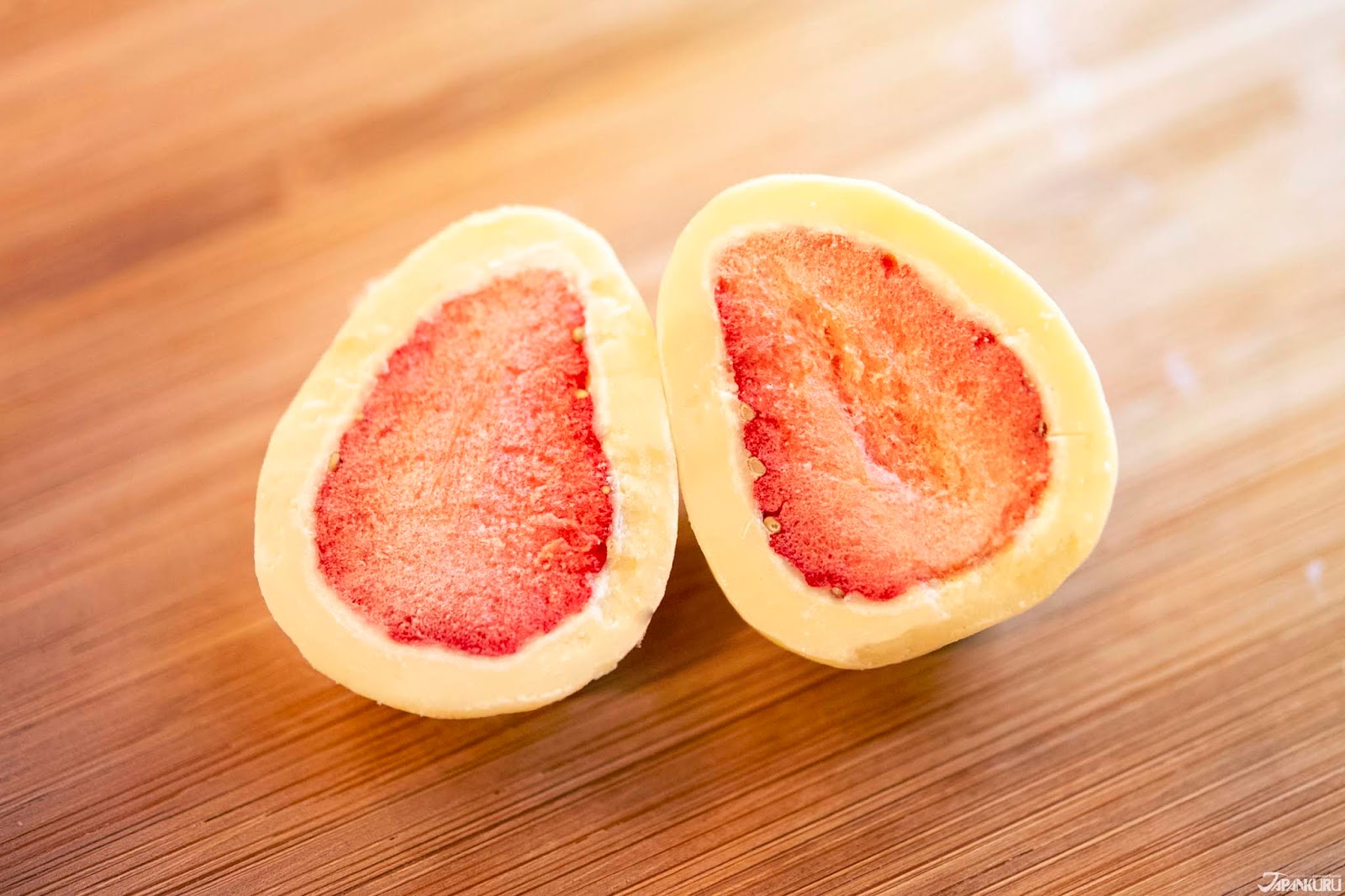 JAPANKURU Eating Japanese ChocolateCovered Strawberry Snacks That Use