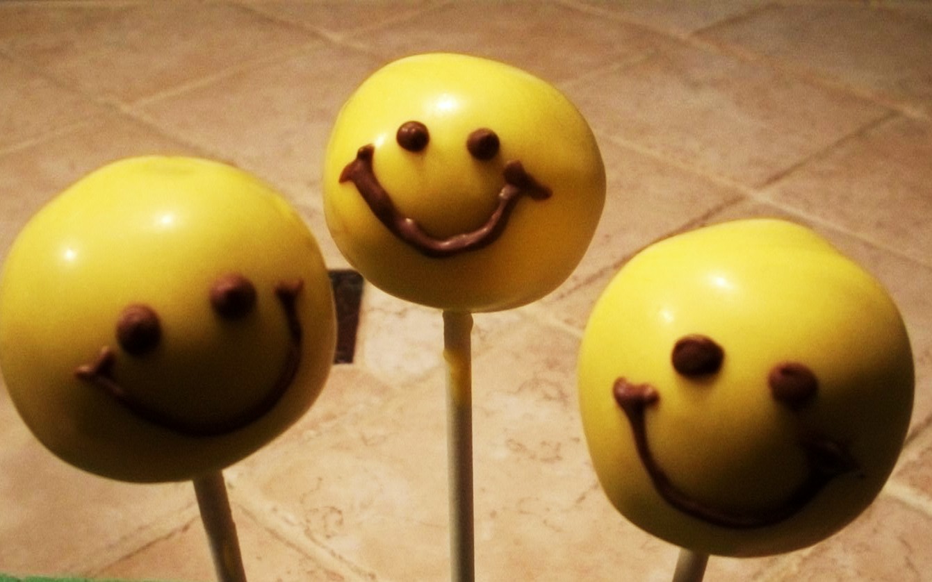 Kandee&amp;#39;s cakes: Smiley faces