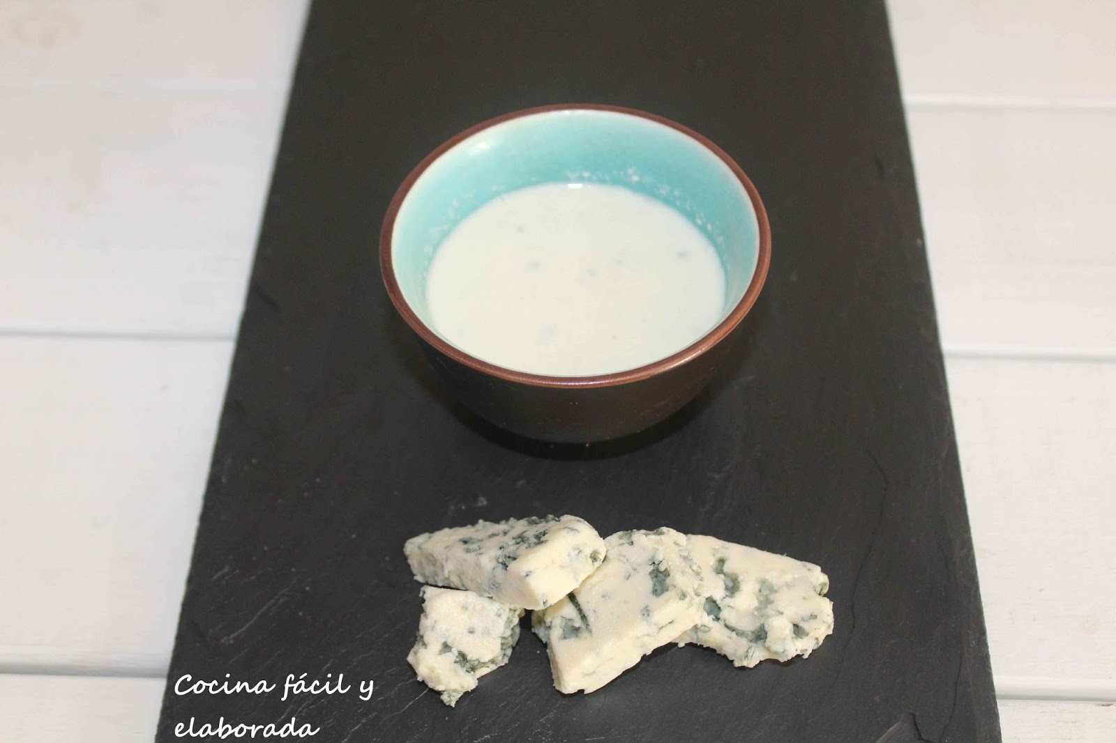 cocina facil y elaborada SALSA DE QUESO ROQUEFORT (DOS INGREDIENTES)