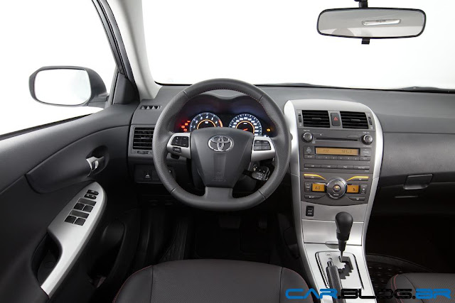 Toyota Corolla 2013 - posição de dirigir