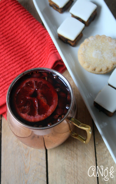 Homemade mulled wine in trendy Moscow Mules | Anyonita-nibbles.co.uk