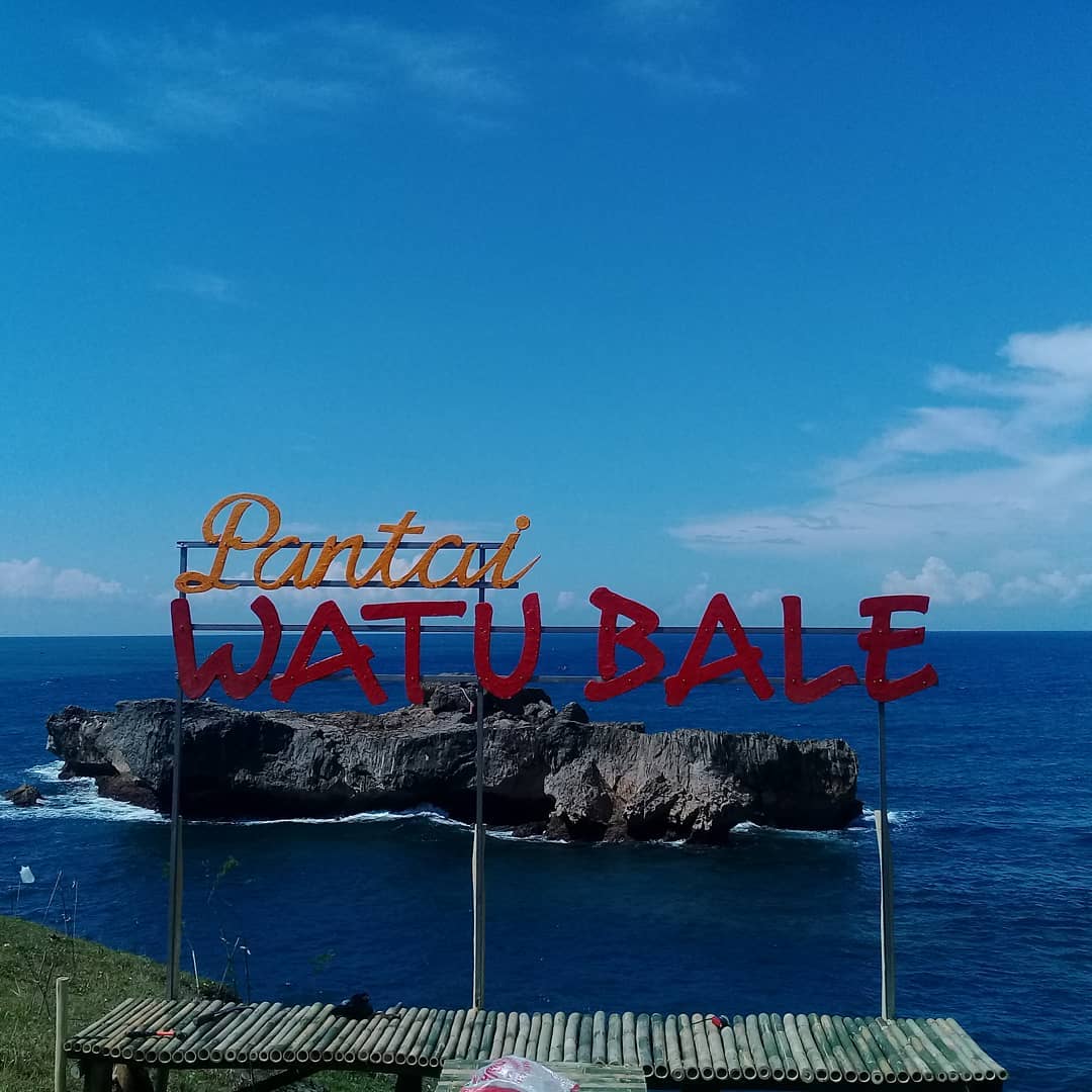 Pantai Watu Bale Media Informasi Wisata Seputar Kota Pacitan