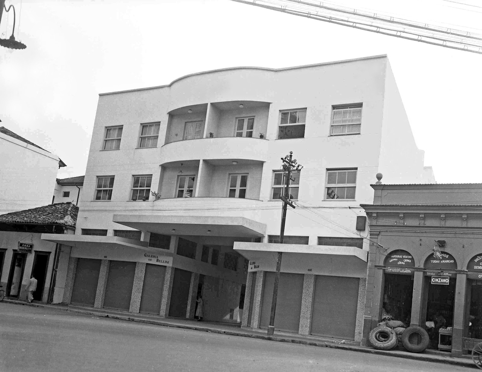 Maria do Resguardo: Galeria Bellini, em 1956 (foto autoria provável