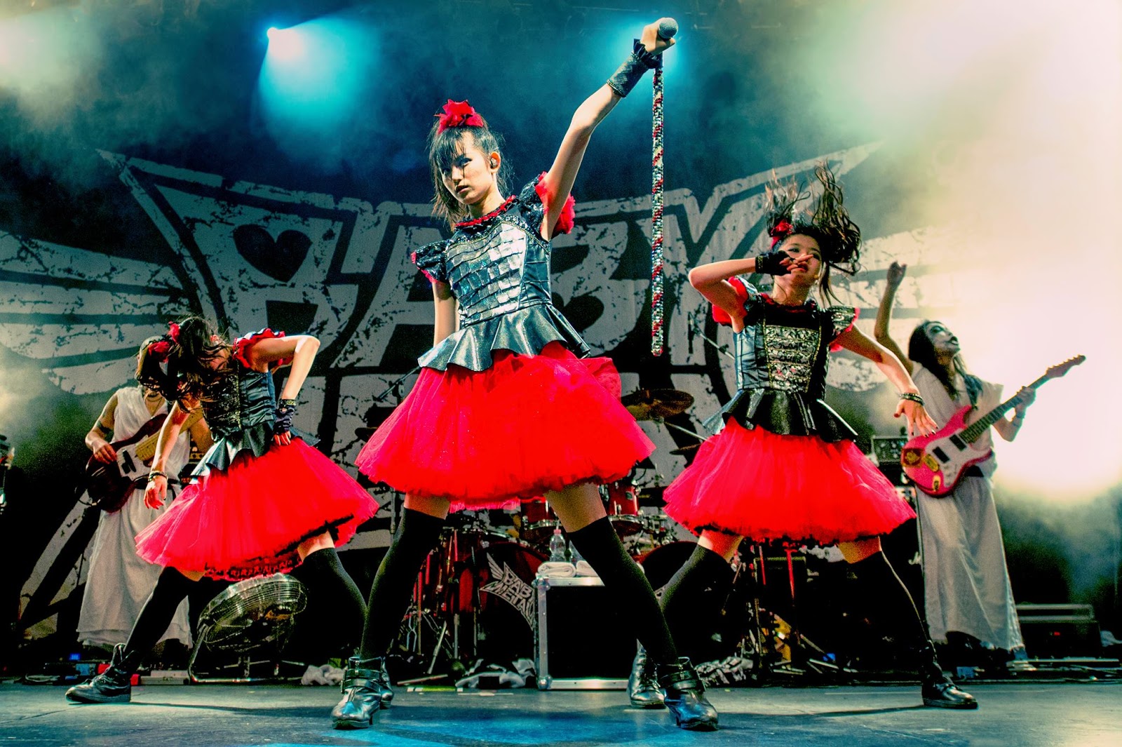 BabyMetal Releases New Video Message for Fox Day! NataliezWorld