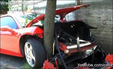 Foto-foto Ferrari Hancur Akibat Kecelakaan (Sayang Banget)