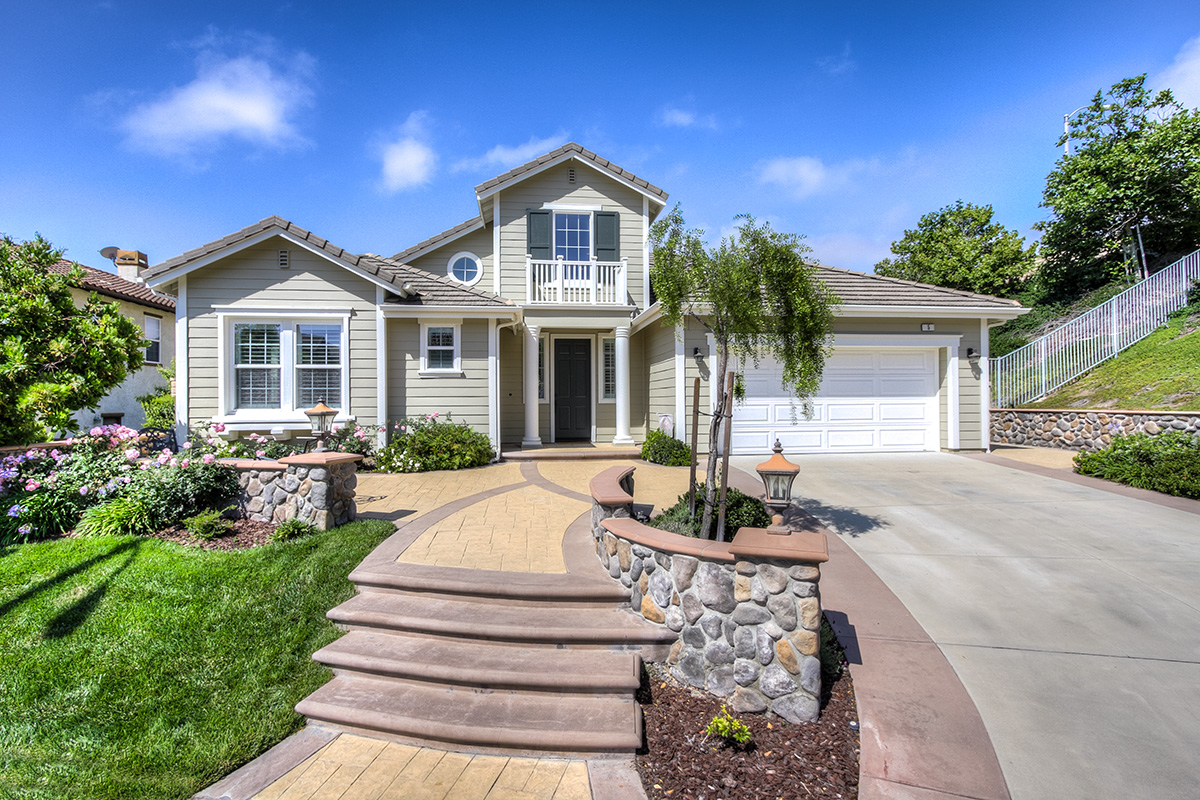 Dos Vientos New Listing Pristine Charming Cape Cod Style Home at end