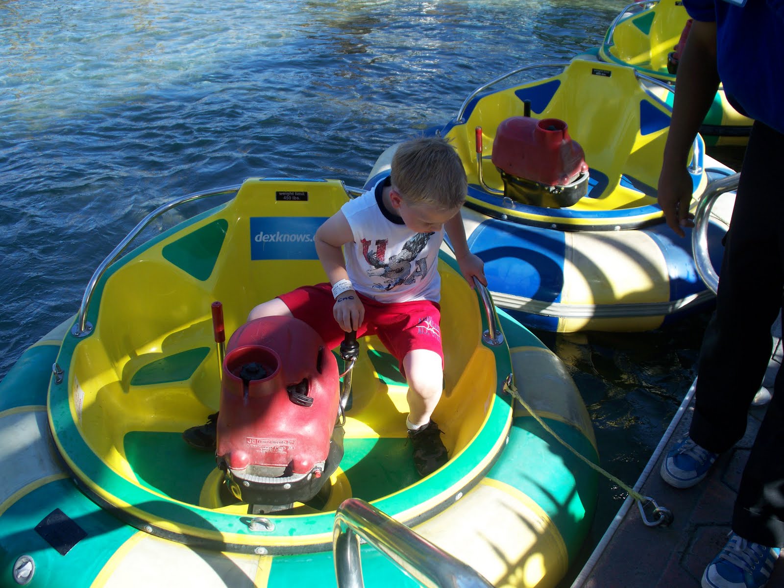 The Emerson Family Blog: Castles and Coasters