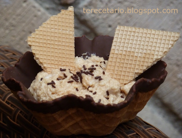  <strong>MOUSSE</strong> DE <strong>TURRÓN</strong> 