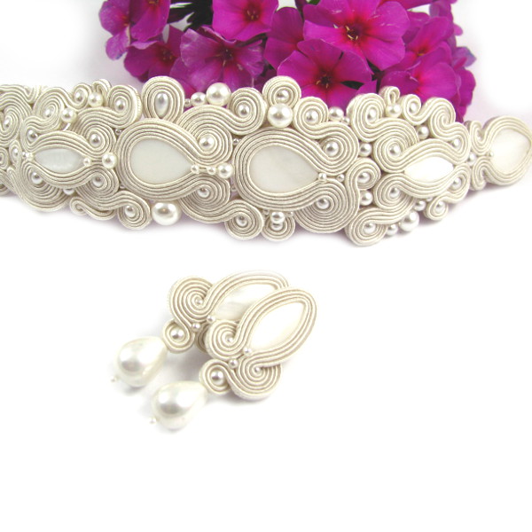 biżuteria ślubna z perłami