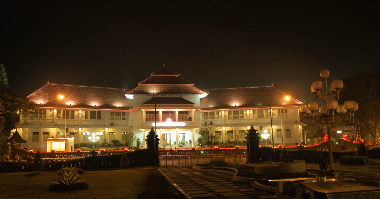 Amier JR - Official WebSite: Balai Kota Malang, Jawa Timur