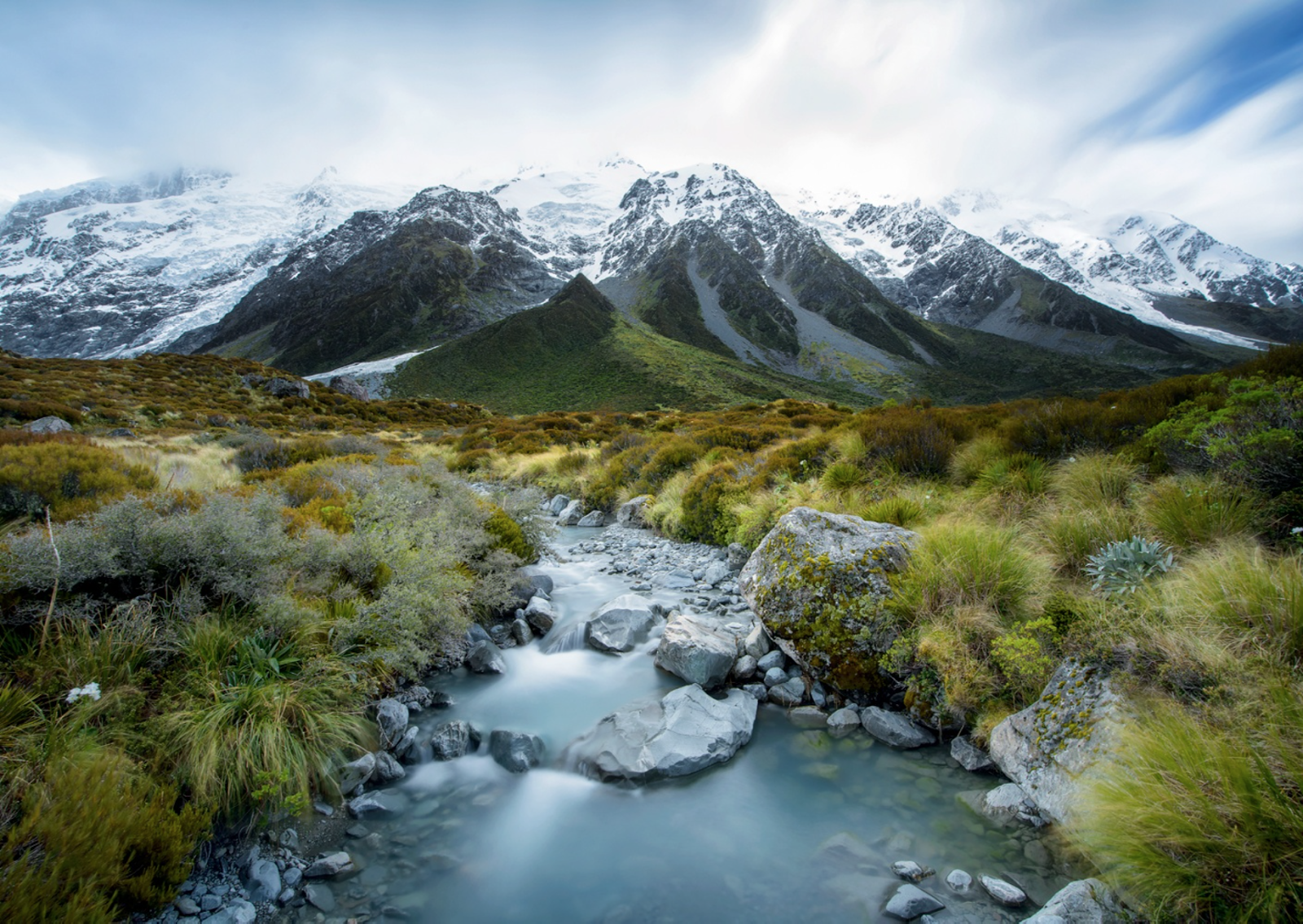 фьордленд новая зеландия. новая зеландия горы. новая зеландия горы. гора кука и озеро пукаки. новая зеландия горы.