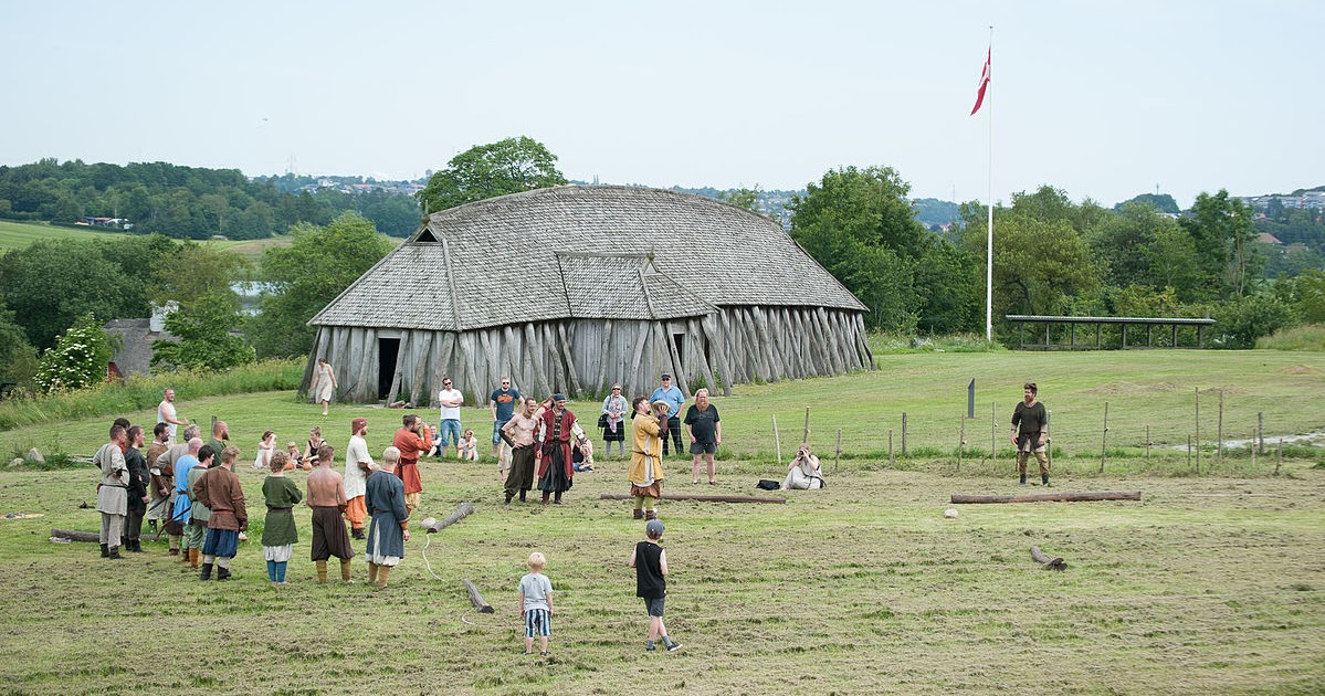 English Historical Fiction Authors Beowulf Tales Told in MeadHalls