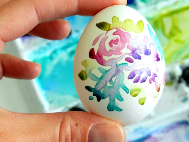 Paint Easter Eggs with Watercolors: growcreative