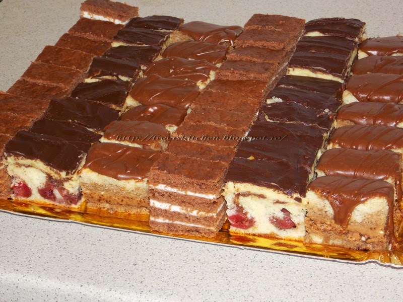 Prajituri asortate pentru Tensy