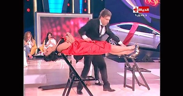 بالفيديو ساحر يحول ميس حمدان