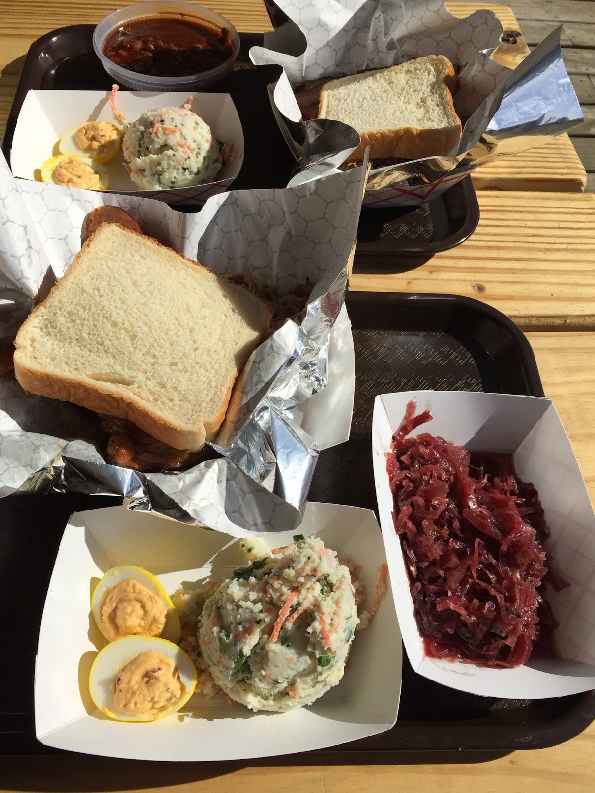 Road Trip Nerd Review of Juicy Pig Barbecue [Denton, TX]