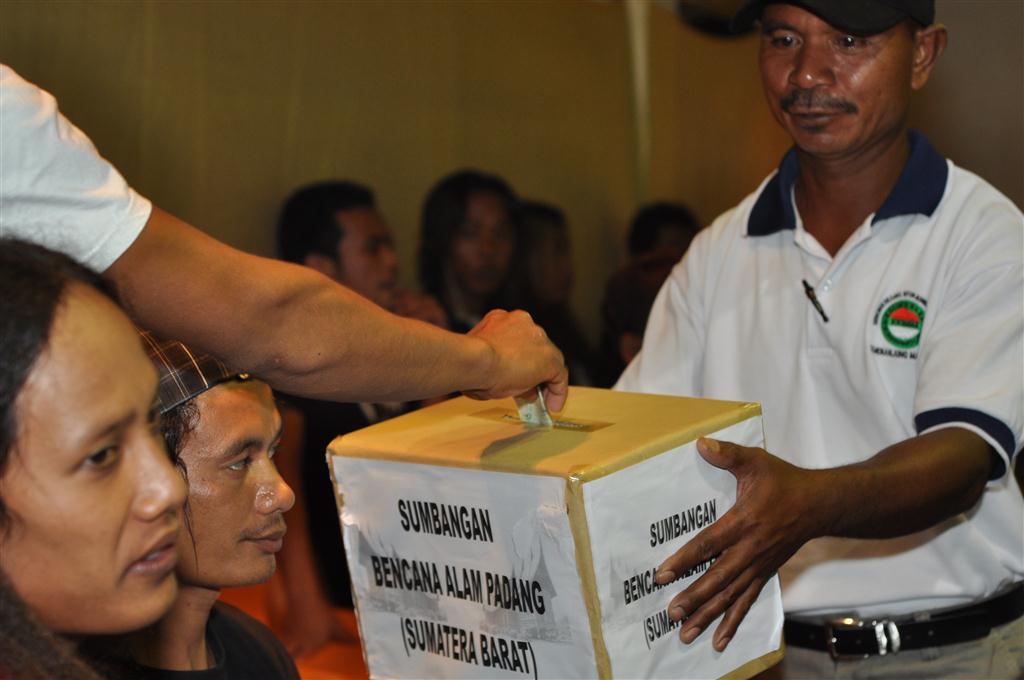 Perjalanan Anak Tukang Sapu ACARA PENGGALANGAN DANA UNTUK KORBAN