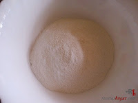 Helado de sandía - azúcar en un bol