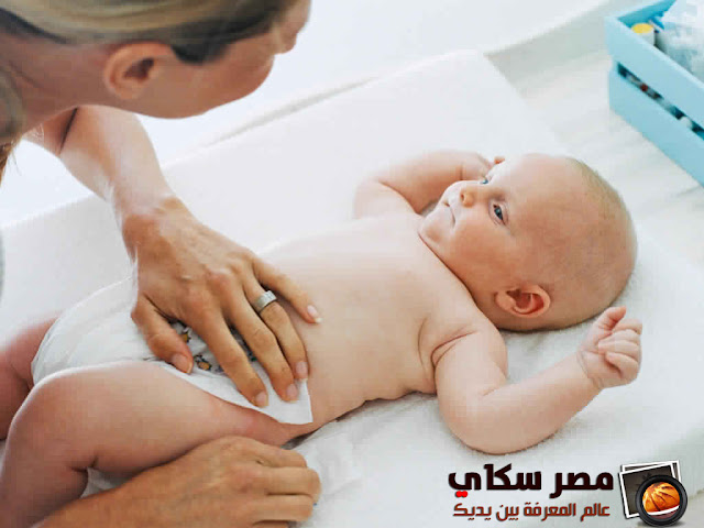 كيفية العناية الشاملة بالطفل الرضيع عند الولادة بالصور