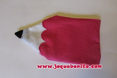 Estuche en fieltro con forma de lapicero 