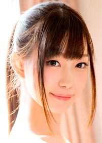 Actress Akari Mitani