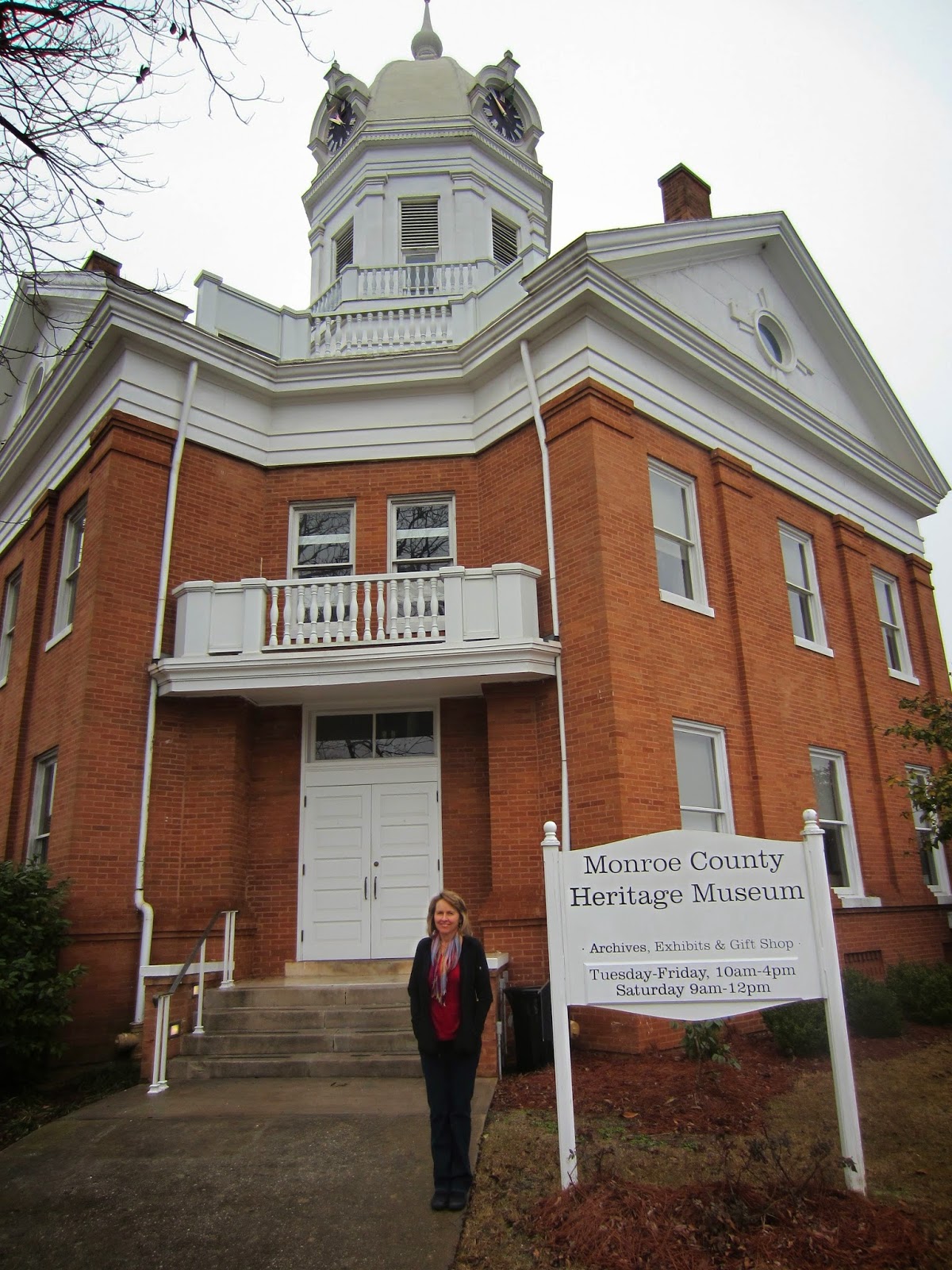 Souvenir Chronicles MONROEVILLE, ALABAMA THE COURTHOUSE AND HARPER LEE