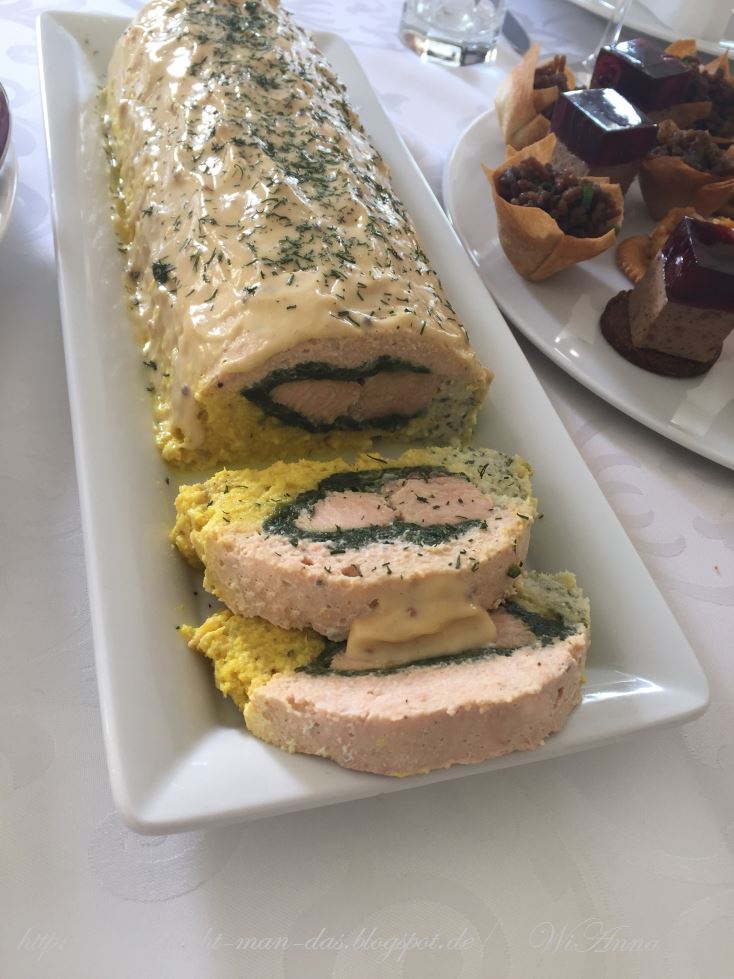 Hier wird mit Liebe gekocht: Farbenfrohe Fischterrine Hier wird mit Liebe gekocht: Farbenfrohe Fischterrine
