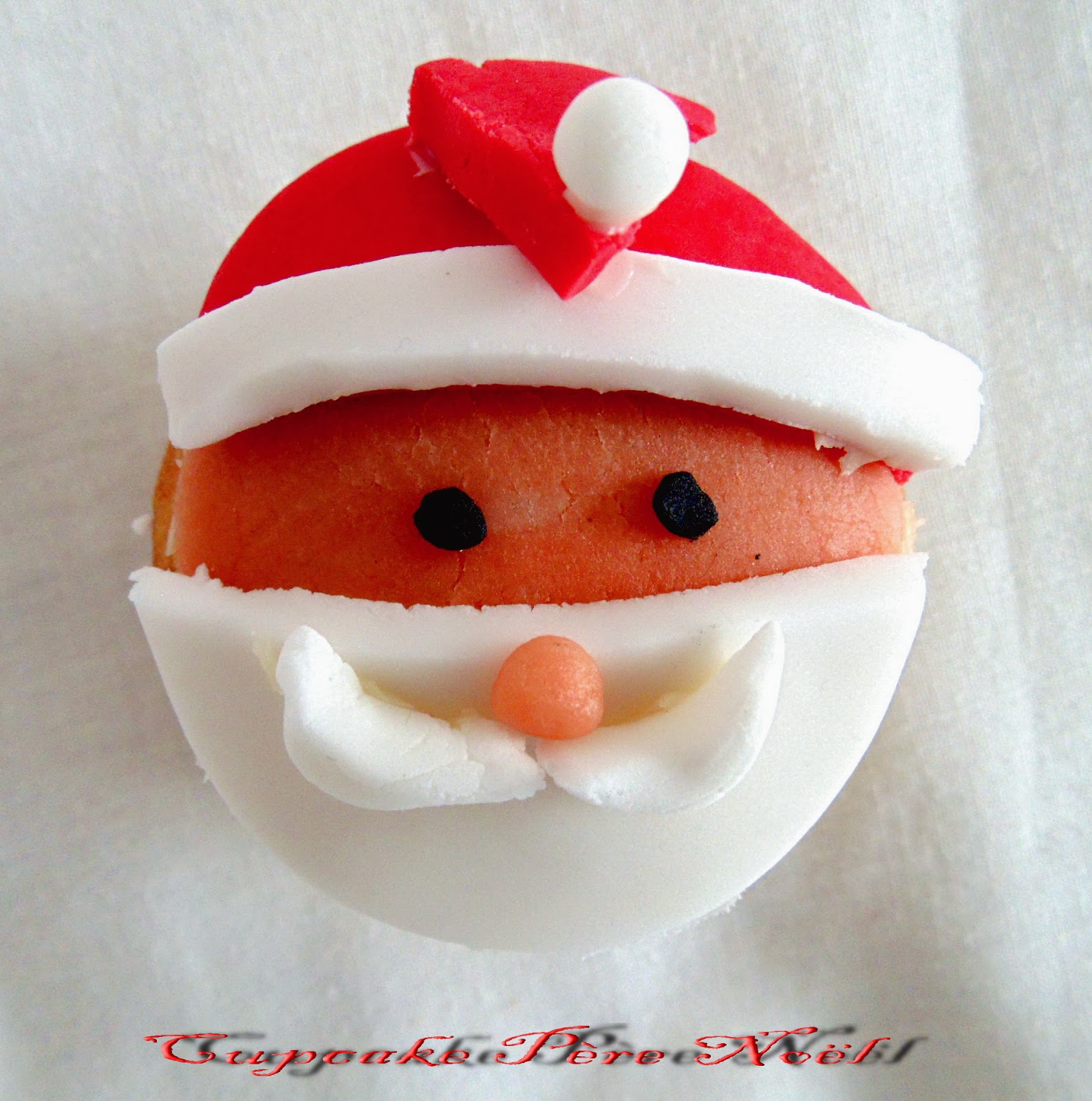 GATEAU GAGA Love cakes Cupcake Père Noël GATEAU GAGA Love cakes Cupcake Père Noël