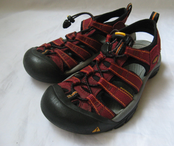 KEEN Sandals Red Size 6.5