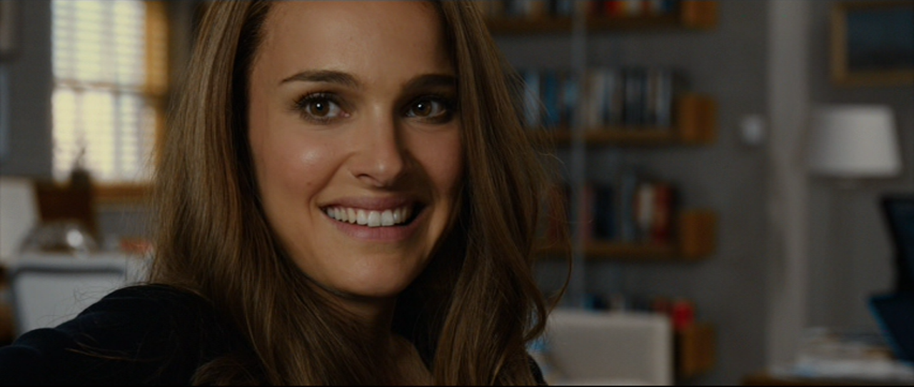 Movie and TV Screencaps Natalie Portman as Dr. Jane Foster in Thor The Dark World (2013)