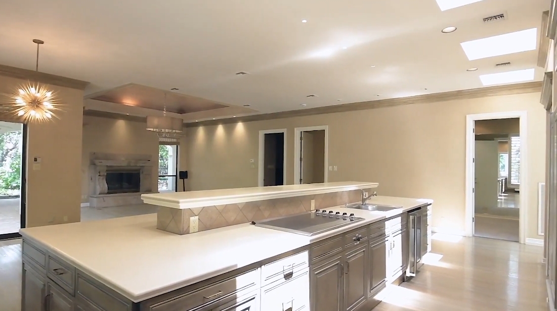 19 Interior Design Photos vs. Tour 1 Dartford Ln, San Antonio, TX
