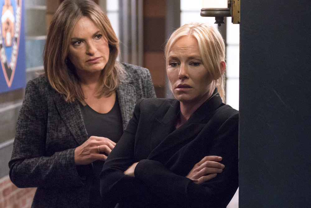 All Things Law And Order: Law & Order SVU “Man Down” Advance Photos