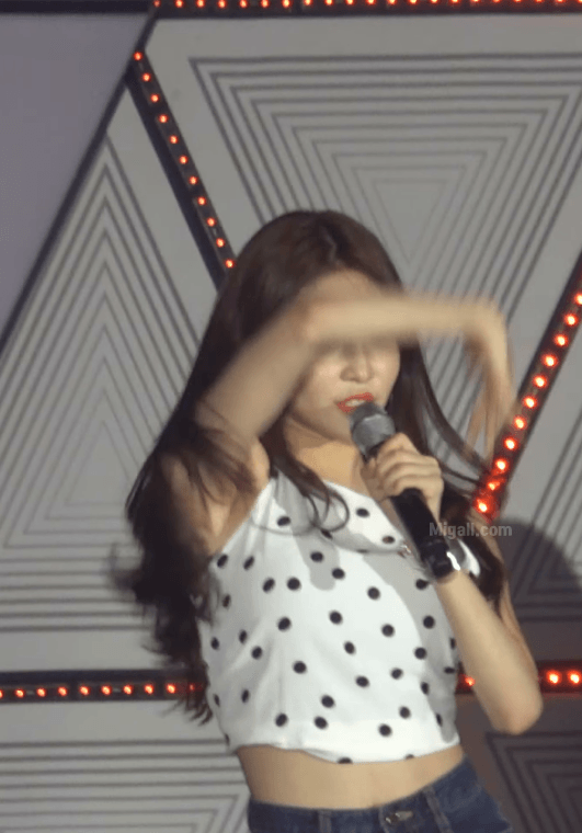 청하 흰색 크롭티