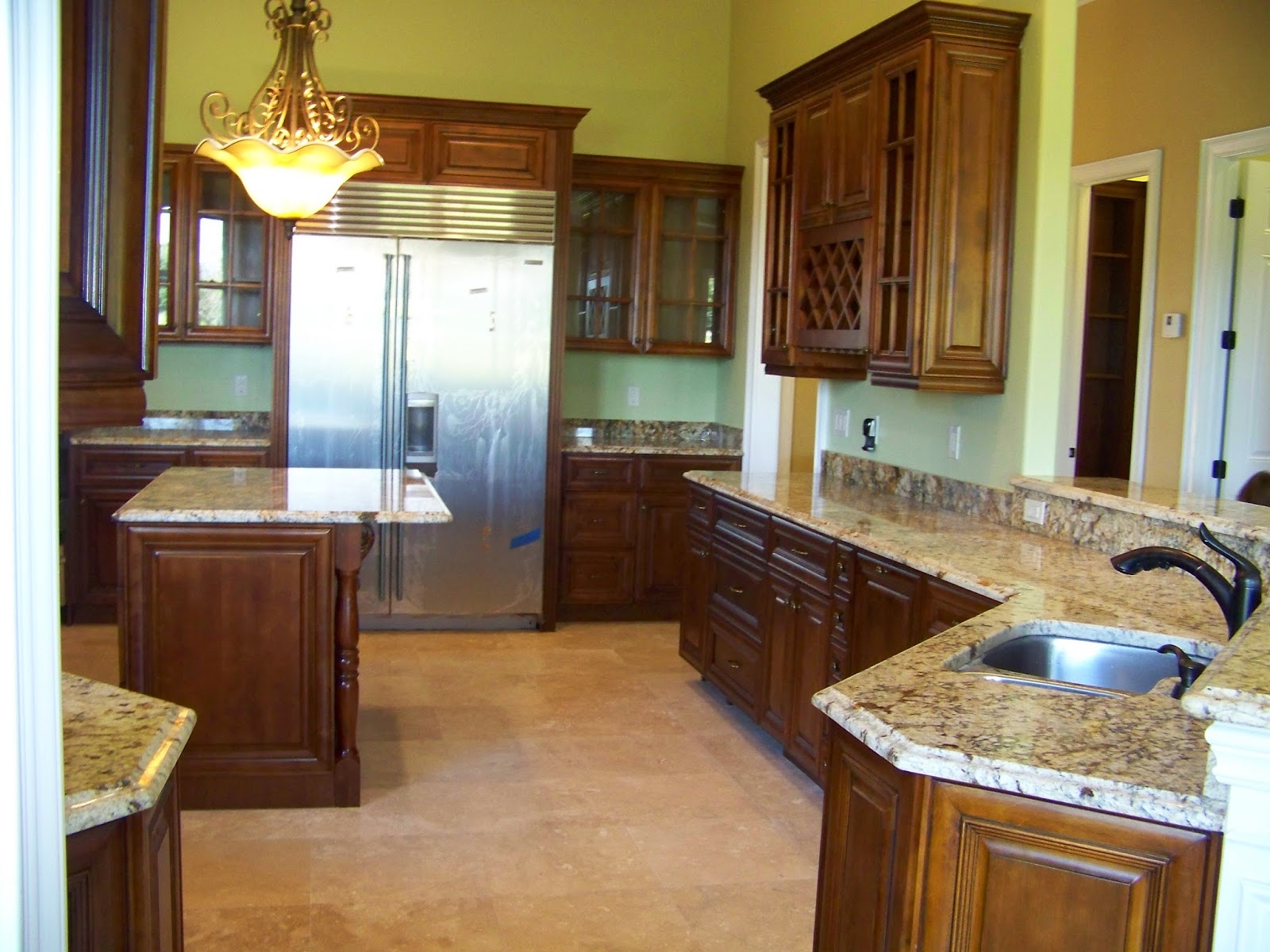 Kitchen & Granite Wood vs Particle board