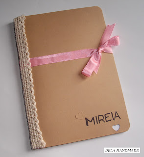 <img src="Libreta-hecha-a-mano.jpg" alt="Libreta hecha a mano personalizada">.