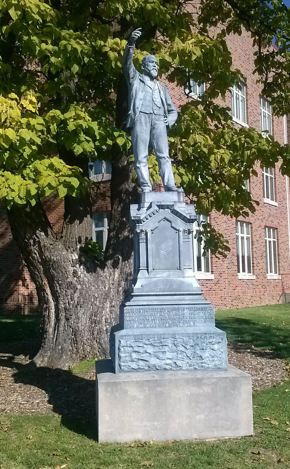Dick armstrong statue Dick armstrong statue