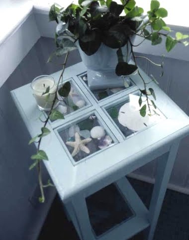 small curio table
