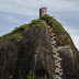 Pedra com mais de 600 degraus revela vista incrível na Colômbia