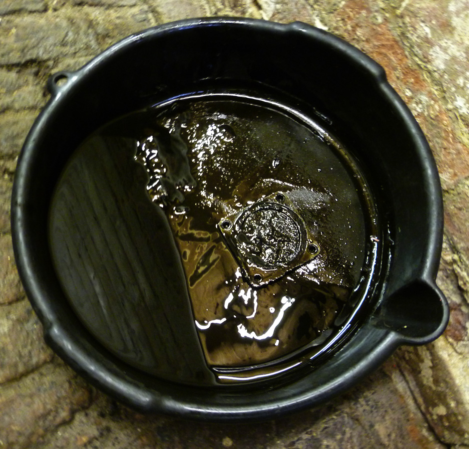 ITALIAN MOTOR magazine So that's what 47yearold motorcycle engine oil looks like