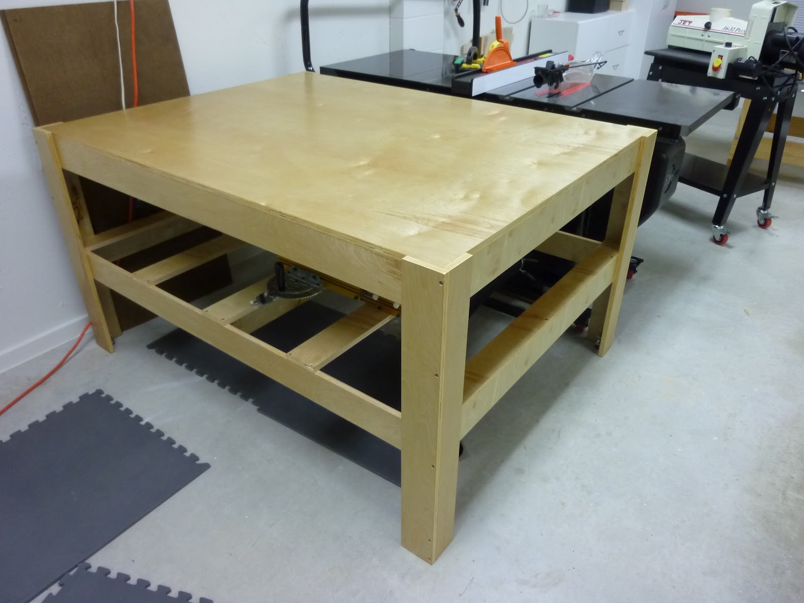 woodworking plans assembly table