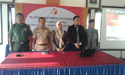 PELANTIKAN DAN PEMBEKALAN PENGAWAS TPS KECAMATAN PLUPUH