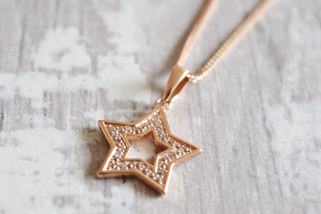 rose gold star necklace