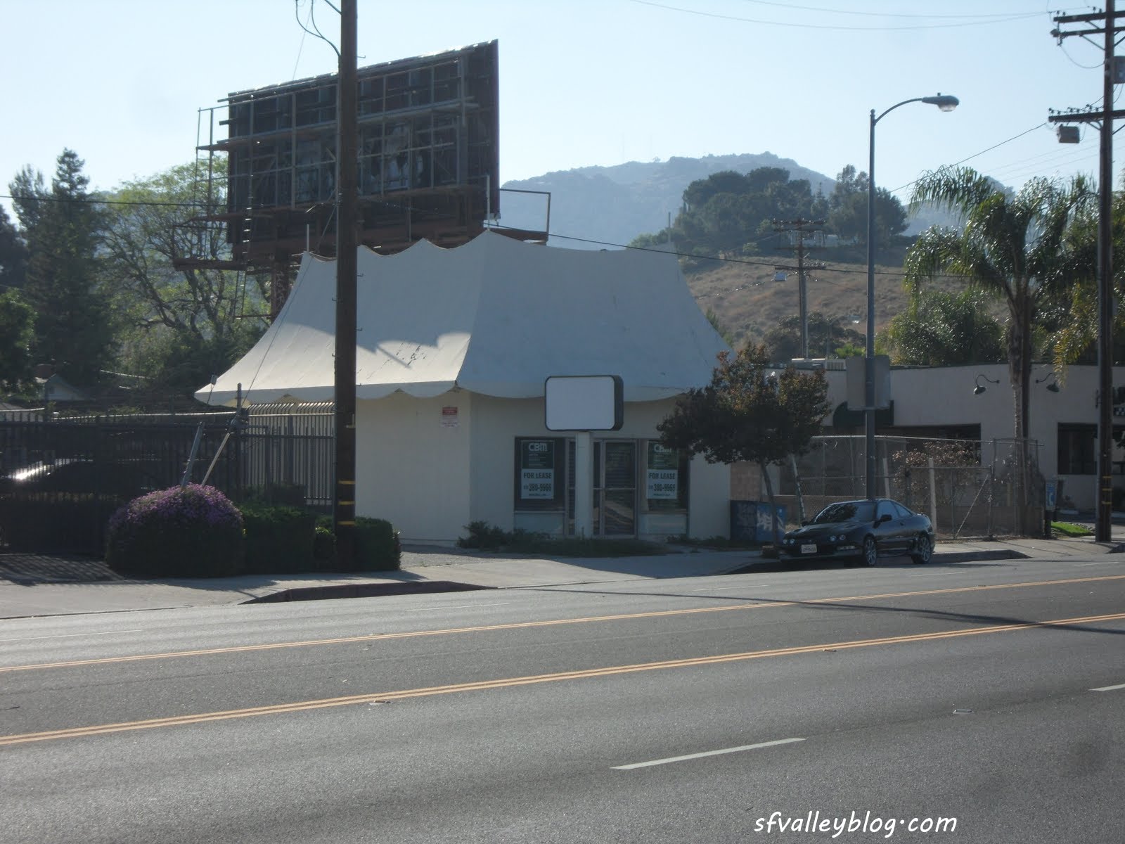 What Happened to the Vans Shoe Store on Topanga Cyn Blvd in Canoga Park