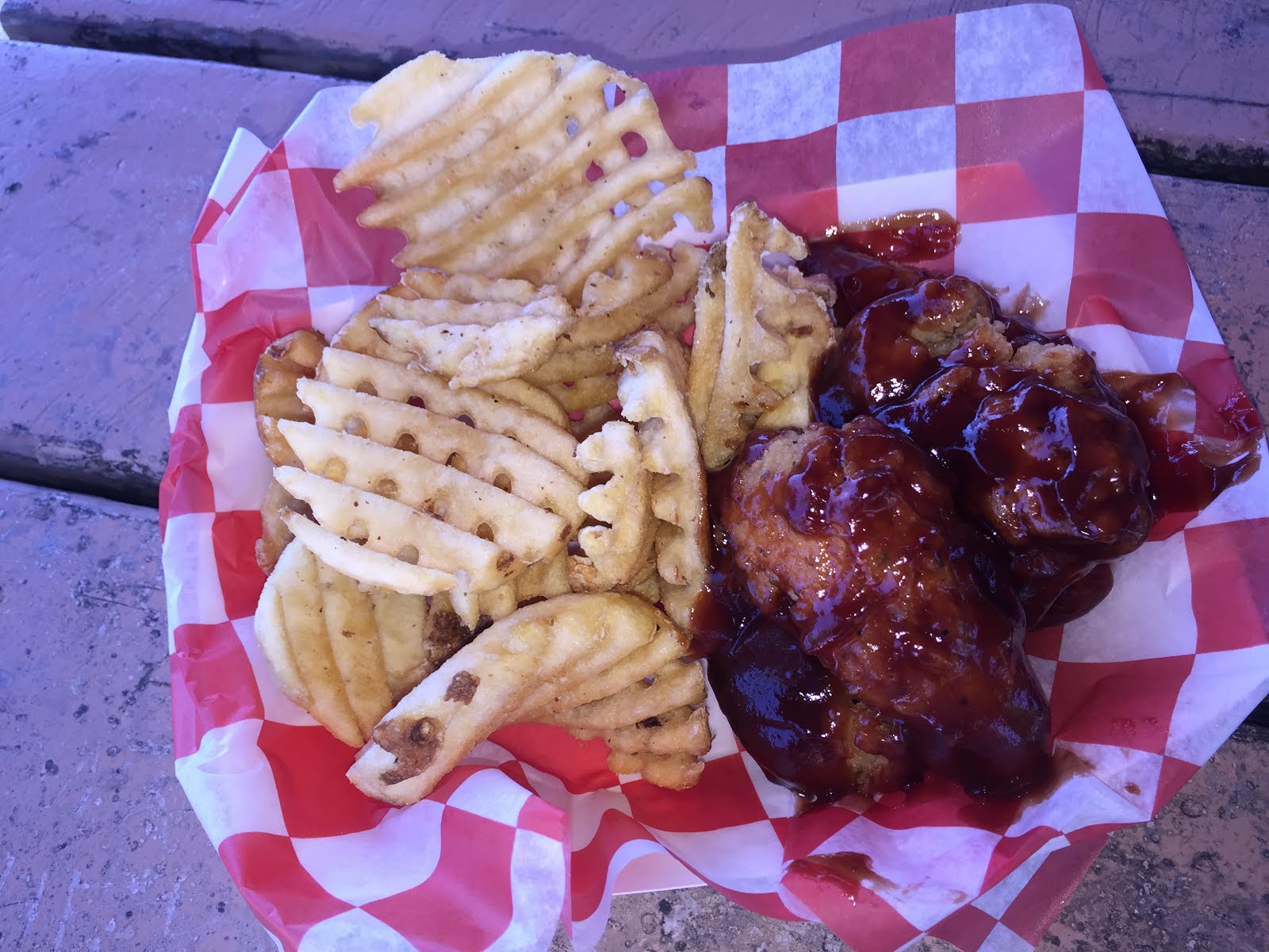 MidwestInfoGuide Season Dining Pass 2017 (Six Flags)