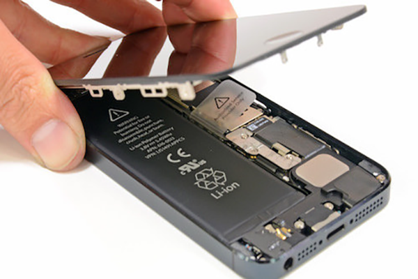 thay pin iPhone 5S thay pin iPhone 5S