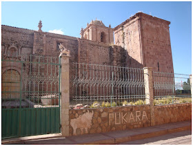 Igreja em Pucara, Peru Igreja em Pucara, Peru