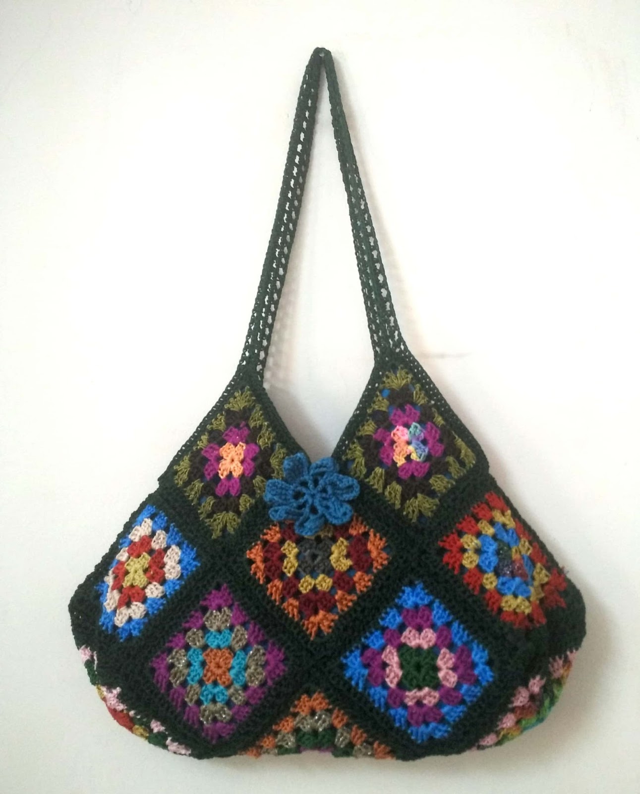 crochet kalaakari: Crochet 17 granny square bag for beginners -free pattern