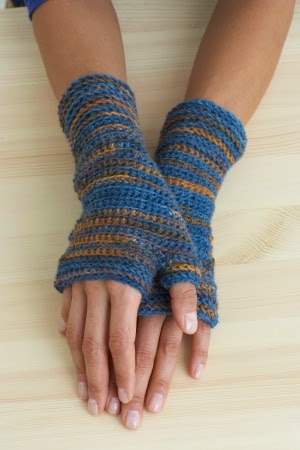 Free Crochet Patterns for Wrist Warmers &amp; Fingerless Gloves
