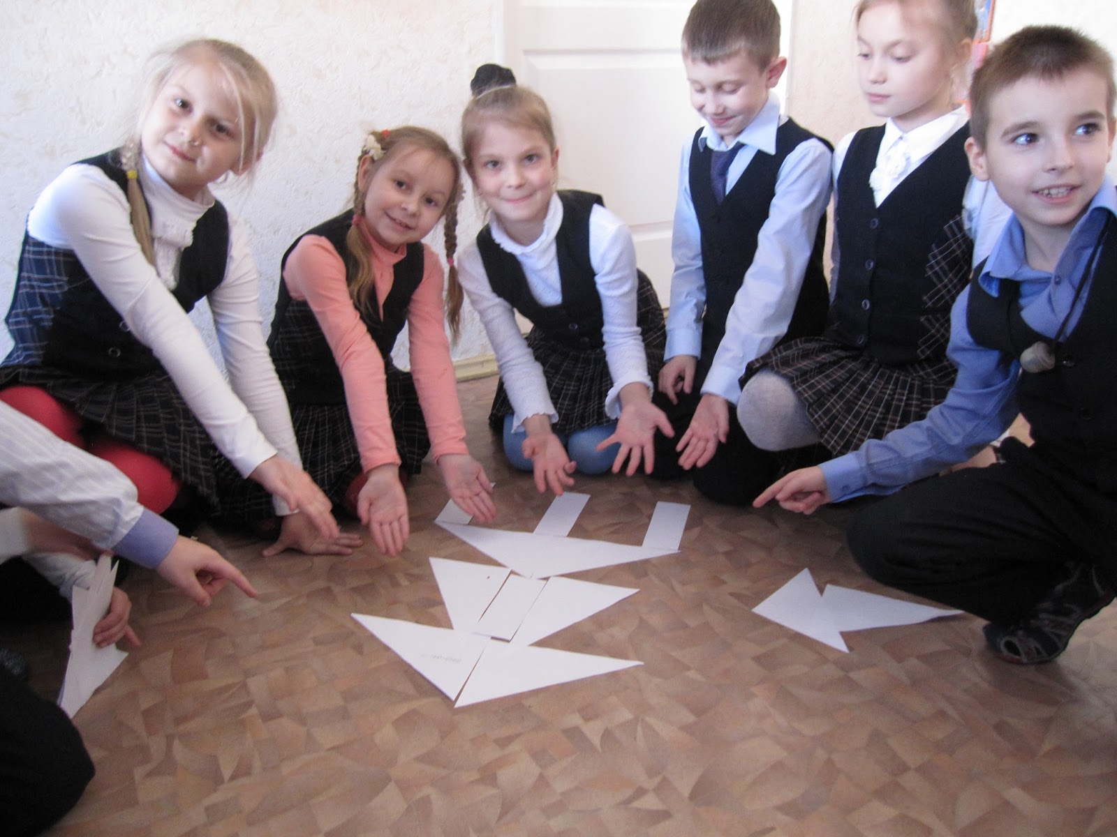 Ученики 2 школы. Уроки учителя. Лет город уроки. Лет город уроки. Школьники на занятиях.