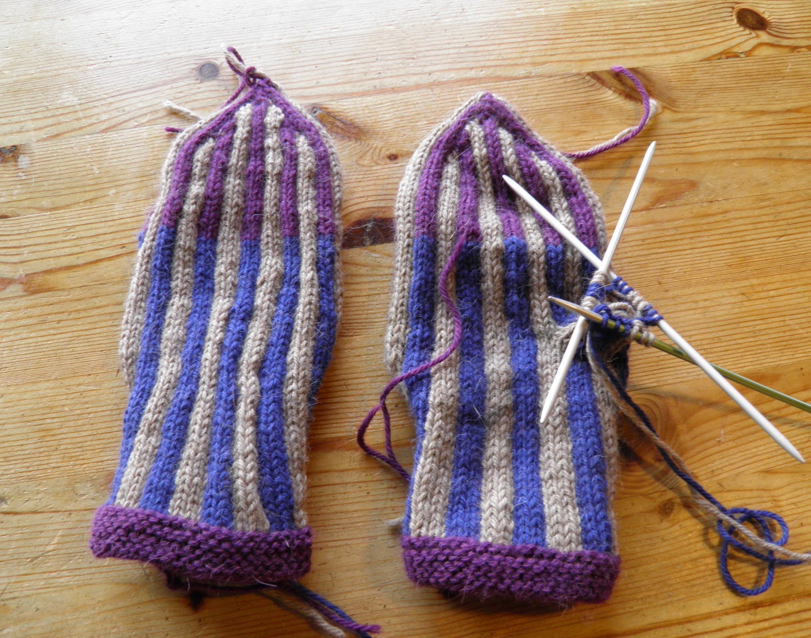 torirot's stitches Mitten finishing project